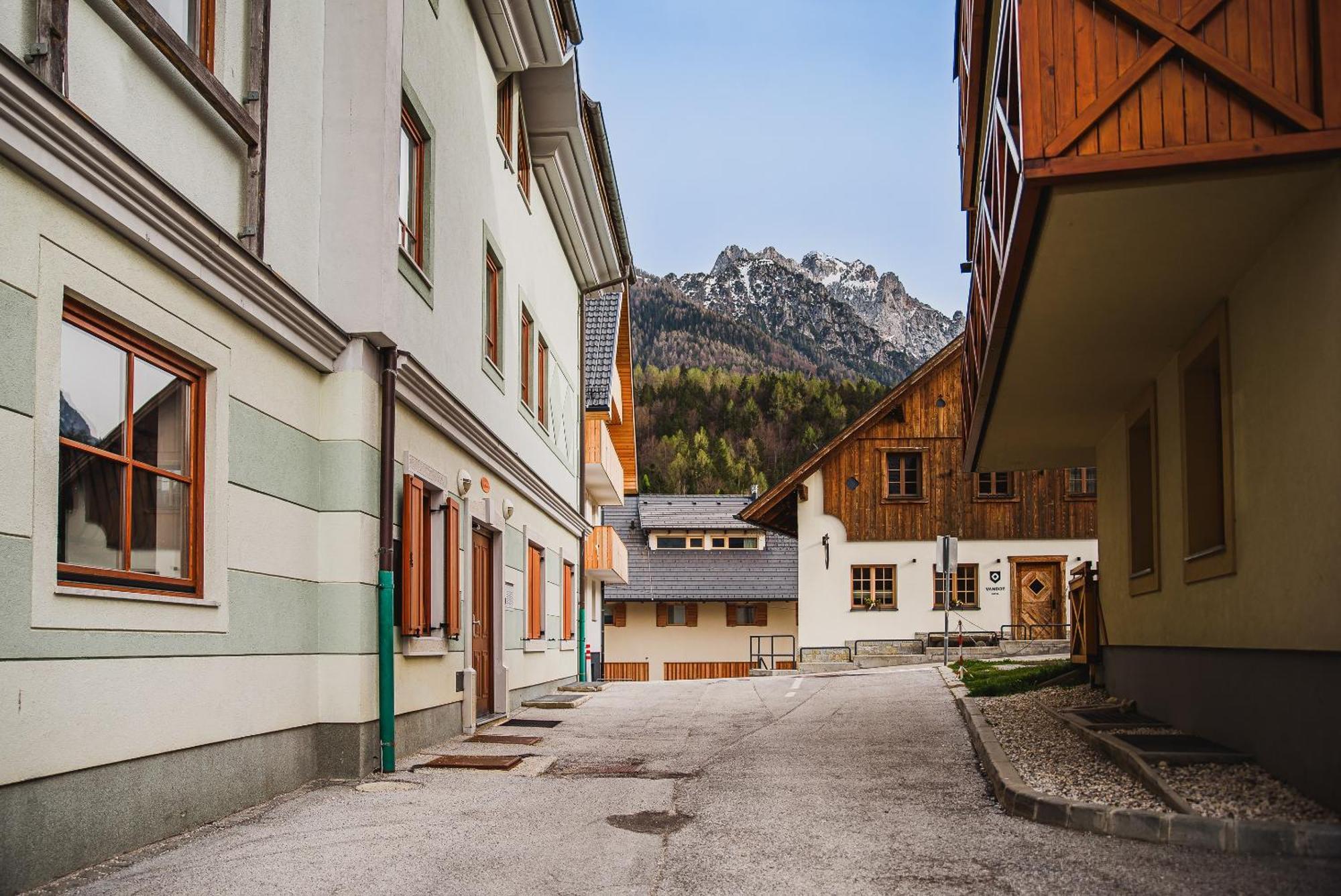 Apartments Slavec With Free Onsite Parking Kranjska Gora Bagian luar foto