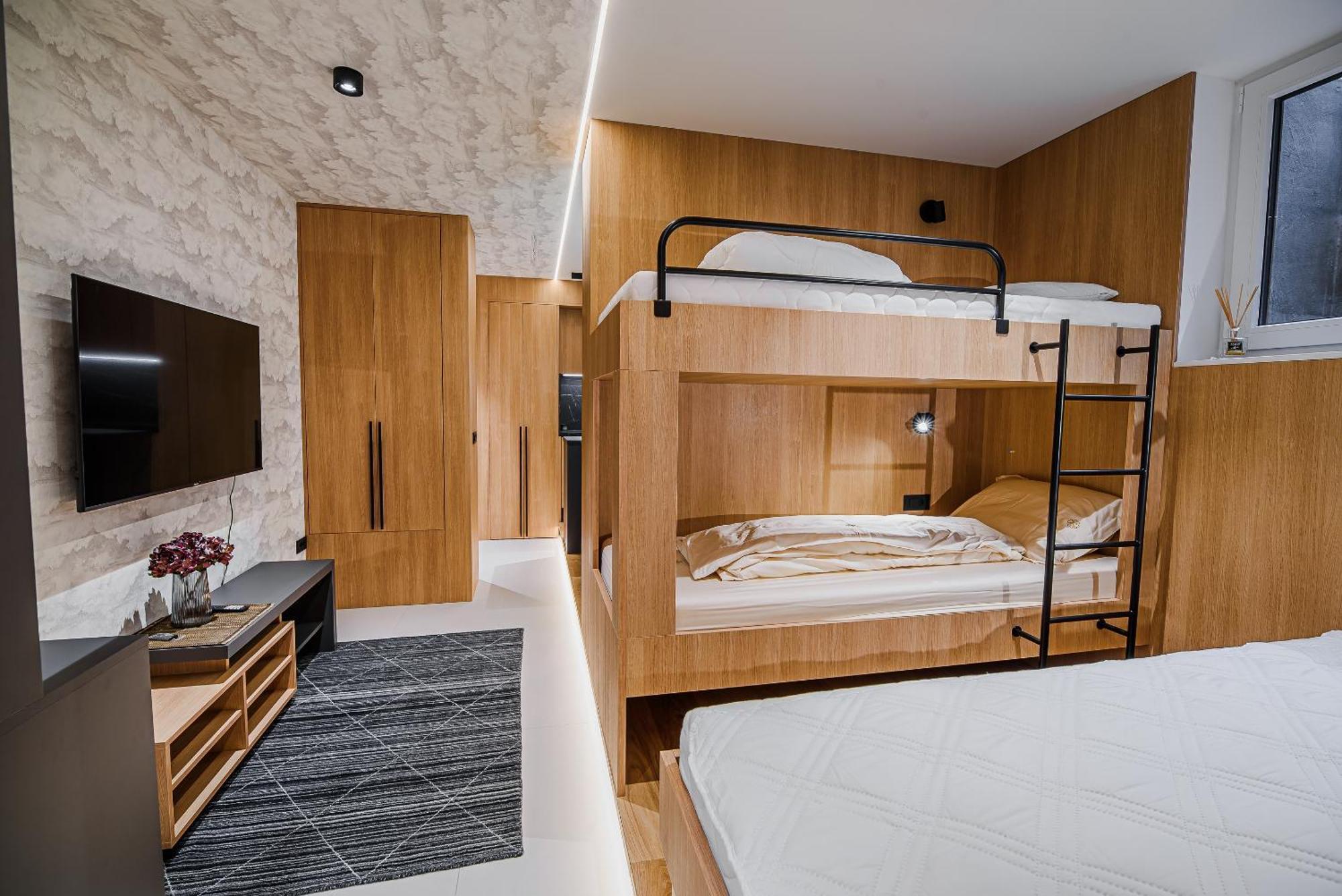 Apartments Slavec With Free Onsite Parking Kranjska Gora Ruang foto