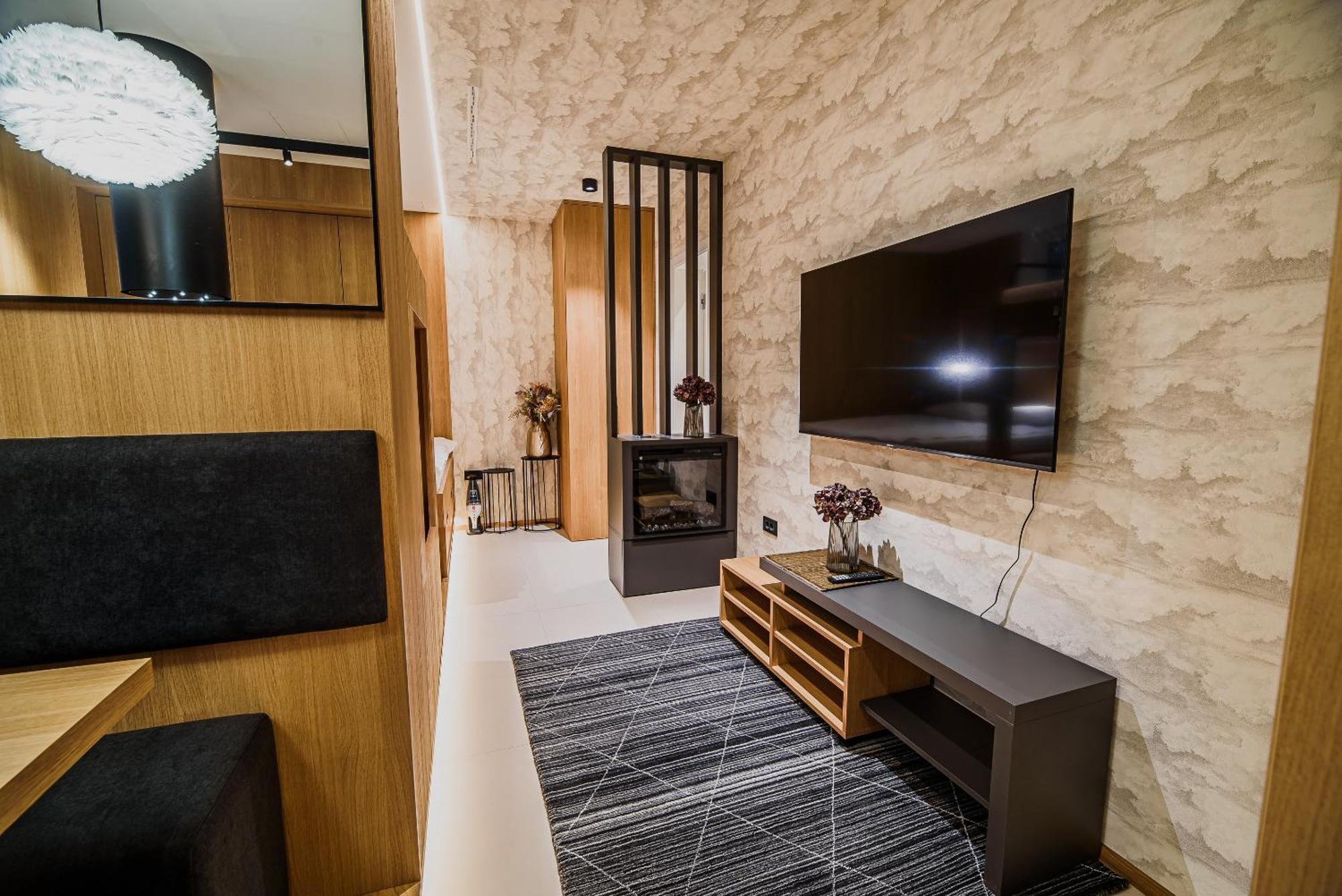 Apartments Slavec With Free Onsite Parking Kranjska Gora Bagian luar foto
