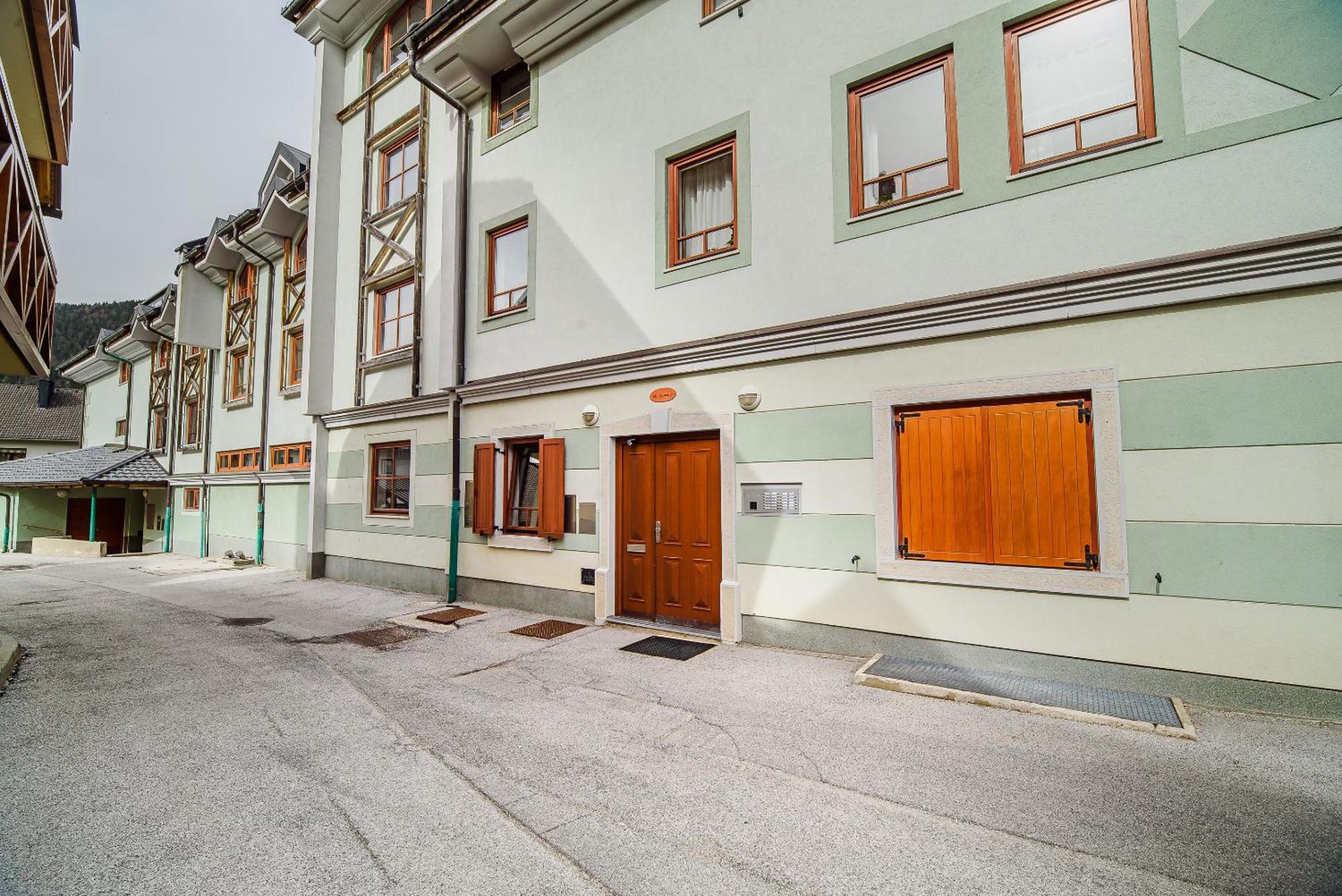 Apartments Slavec With Free Onsite Parking Kranjska Gora Bagian luar foto