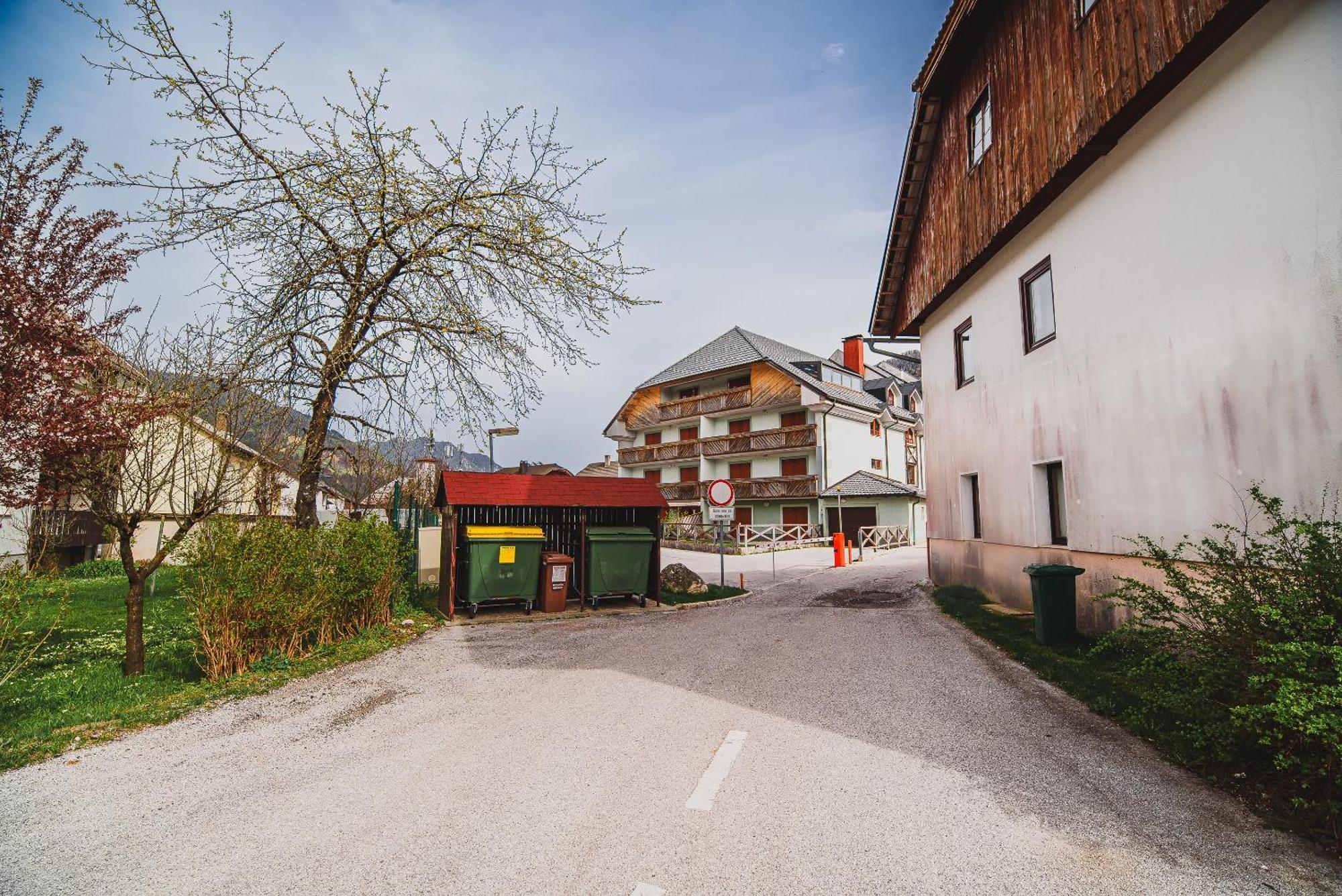 Apartments Slavec With Free Onsite Parking Kranjska Gora Ruang foto